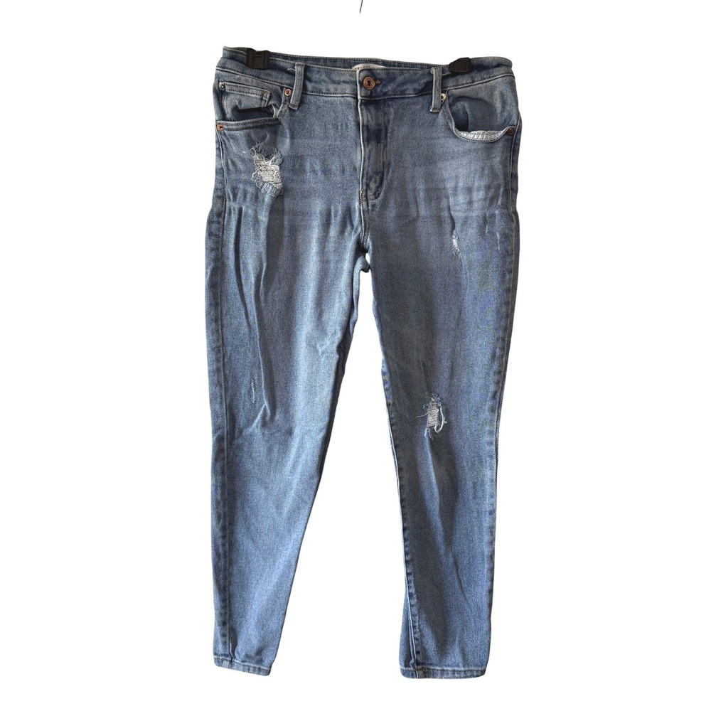 Celebrity Pink High Rise Mom Jeans 11/30 Distressed Light Wash Stretch Denim